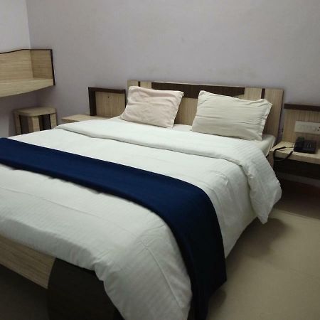 Hotel Kailash Dwārka Extérieur photo