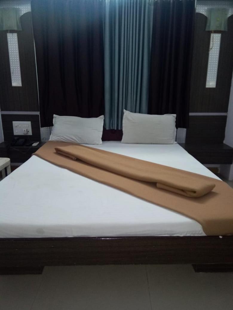Hotel Kailash Dwārka Extérieur photo