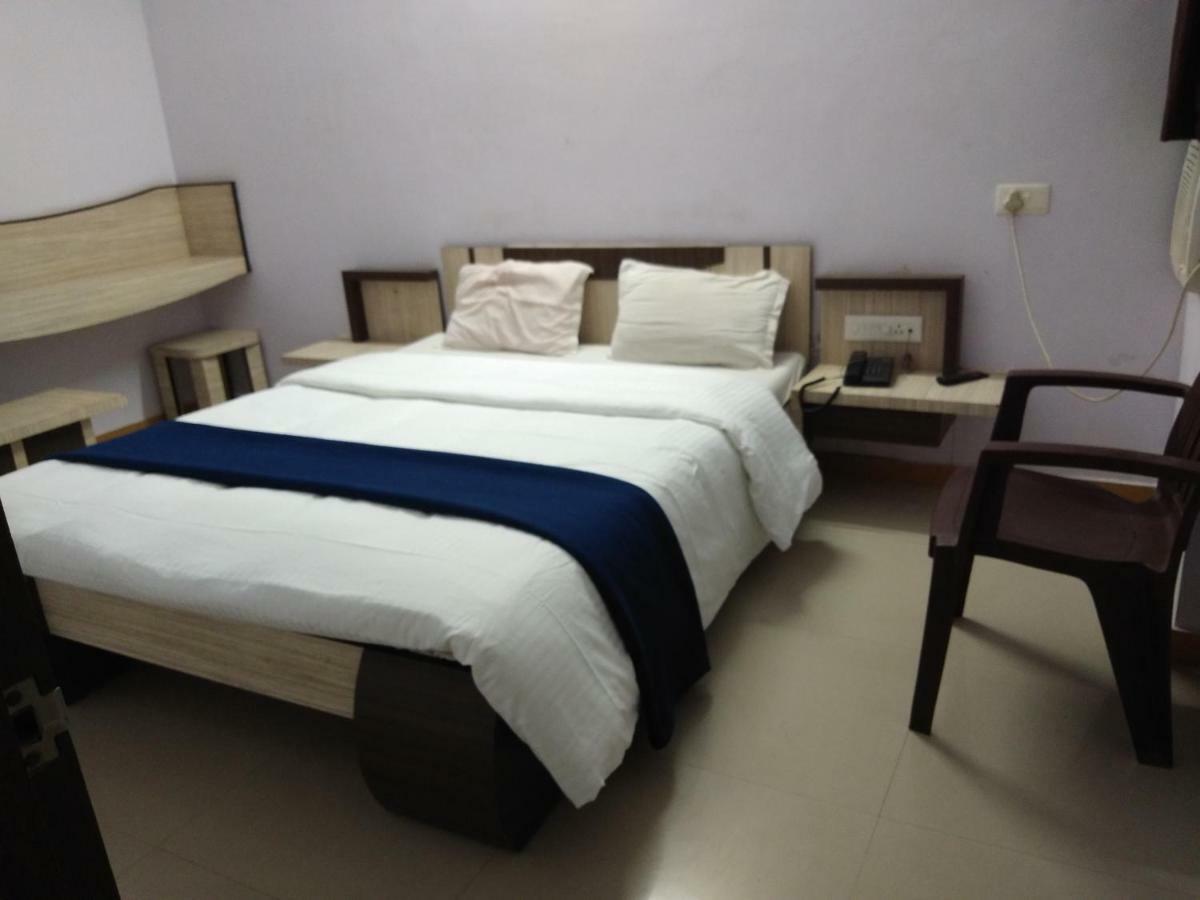 Hotel Kailash Dwārka Extérieur photo